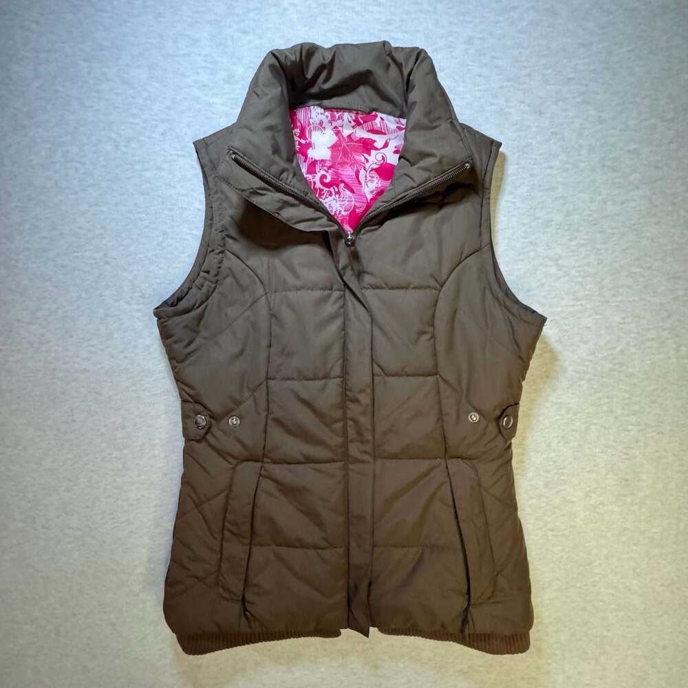 Oakley Women's Quilted Puffer Vest Brown with Pink Patterned Lining